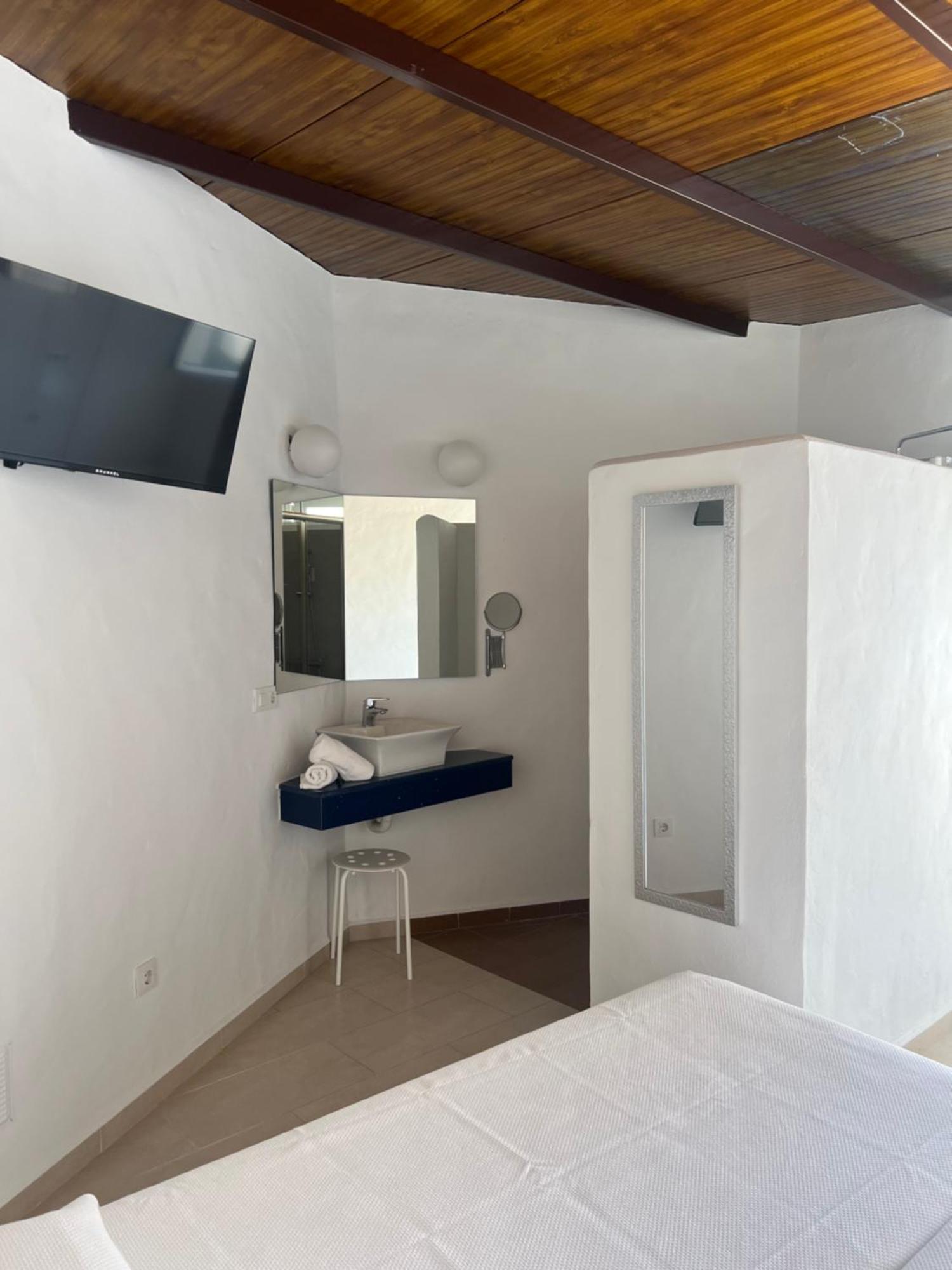 Hospederia Almundo By Alexandra Realty Hotel Tarifa Exterior photo